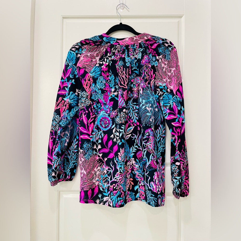 Lilly Pulitzer Elsa Black Multicolor Floral V-Neck Long Sleeve Top - Picture 7 of 7